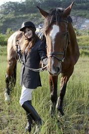 国产山东美女骑马视频,展现东方女性魅力-第2张图片-中文字幕在线观看亚洲日韩