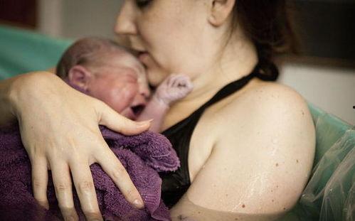 美国产妇脚肿视频,揭秘孕期水肿真相-第3张图片-中文字幕在线观看亚洲日韩