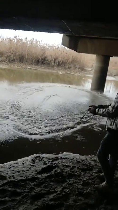 国产掏桥洞杆子视频,创新技术助力桥梁建设新篇章-第2张图片-中文字幕在线观看亚洲日韩