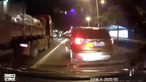 国产变道车视频播放网站,尽享科技与速度的激情之旅-第1张图片-中文字幕在线观看亚洲日韩